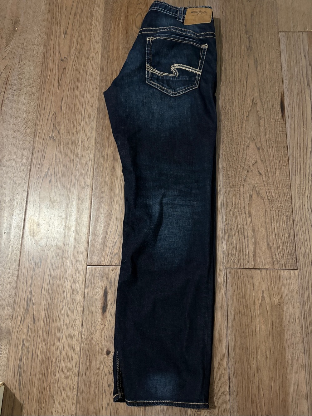 Silver “Gordie” Jeans Men's Straight Dark Indigo Jeans